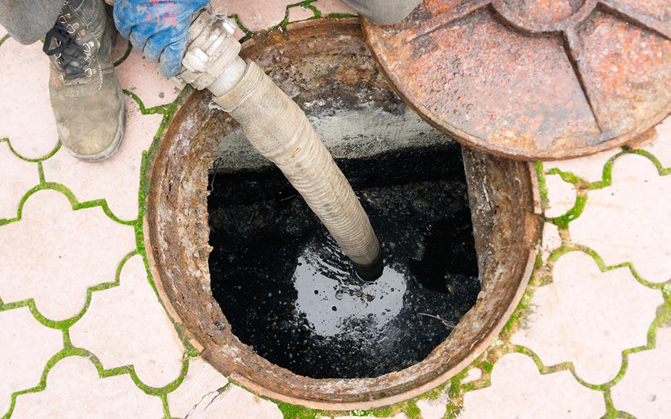 comment déboucher une douche Saint-Maurice