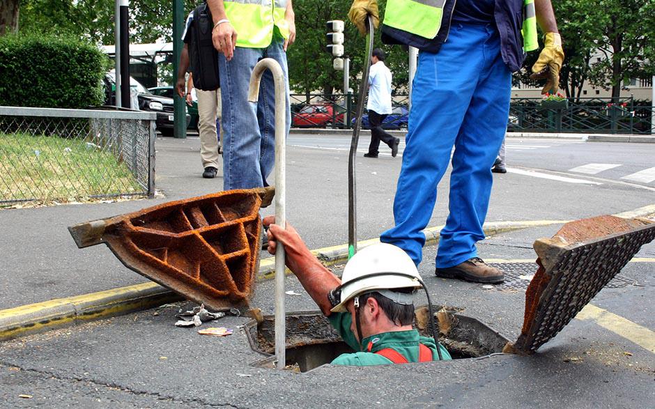 comment déboucher une douche Saint-Maurice